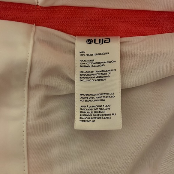 Lija tennis/golf skirt, lined. Bright salmon color, size 12 - Picture 4 of 6